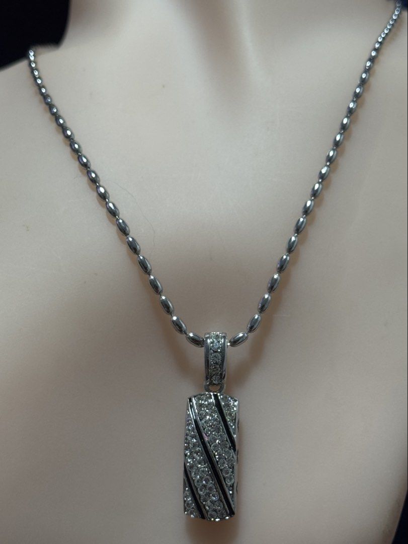 diagonal stripes alternating between pavé-set clear stones (Category: Necklaces) located in Angeles City. Submitted by zyeplustradings (Listing ID 1463588004, Image 2). Description: crystals diagonal stripes alternating between pavé-set clear stones .