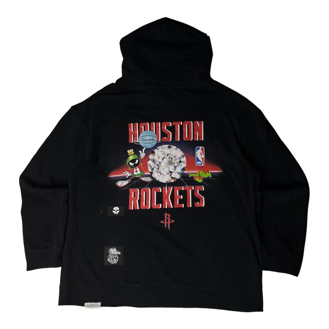 DIAMOND COLLABORATION WITH HOUSTON ROCKETS (Category: Hoodies) located in Adams. Submitted by mightypenguin-ea8c (Listing ID 1463719622, Image 2). Description: US THRIFTED JACKET.