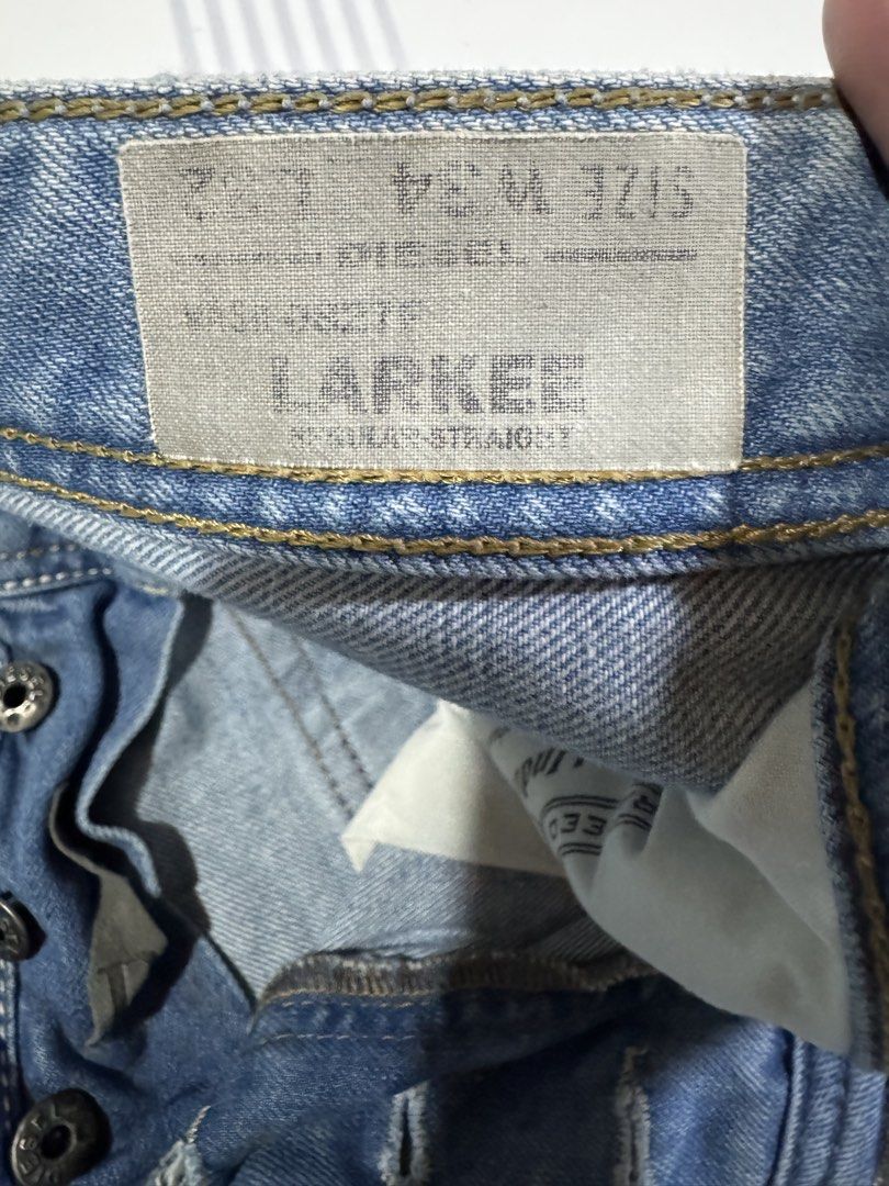 DIESEL LARKEE (Category: Jeans) located in Cebu City. Submitted by etnaner (Listing ID 1463736934, Image 1). Description: DIESEL LARKEE JEANS MADE IN ITALY SIZE: 34W on tag Good condition Normal fading .