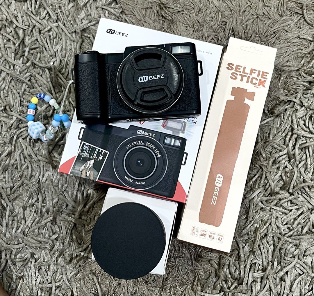 Digital Camera (Category: Cameras) located in Nilai. Submitted by januarygurl_ (Listing ID 1463665436, Image 3). Description: Beli kat tiktok RM284. Beli dari 8 Sept 2026. Barang semua dpt and condition 10/10. Free adapter. .