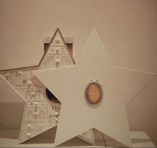 （分類：）位於 。 由 melodyrune 提交（商品編號 1461843581，圖片 1）。簡介： 。