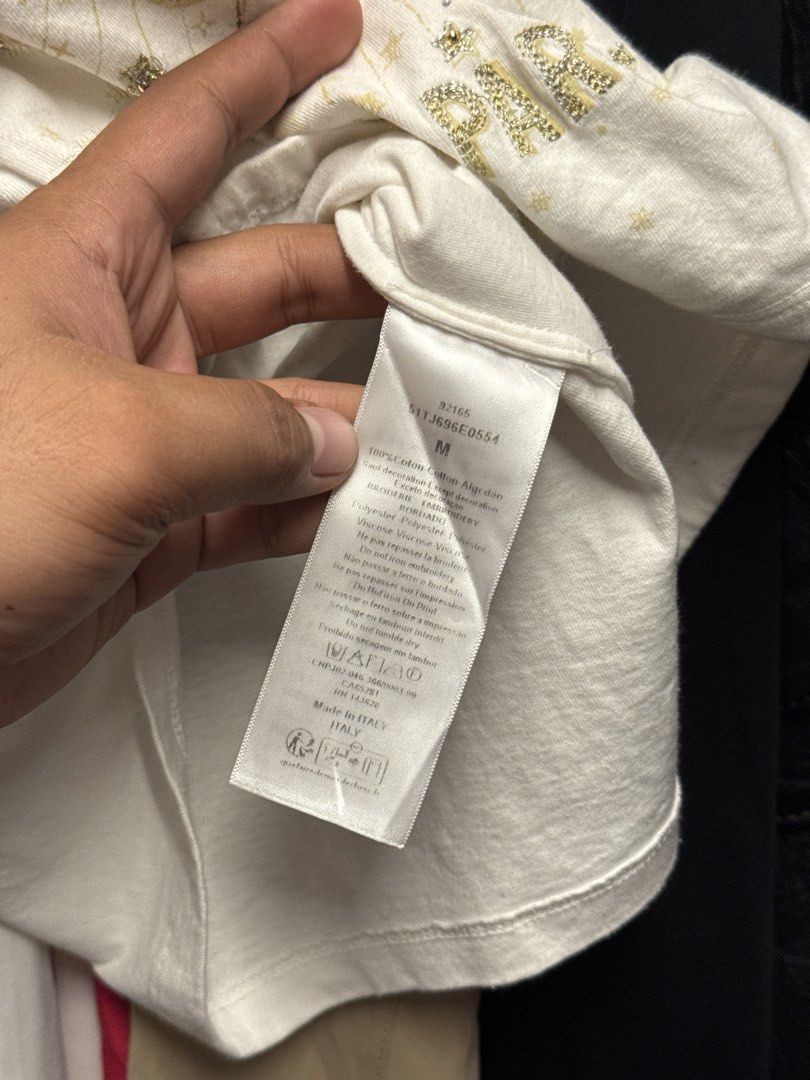 Dior tee (Category: Shirts) located in Legazpi City. Submitted by deadthrift (Listing ID 1463703670, Image 3). Description: - medium on tag - dimensions: 17/23.5 - missing necktag.