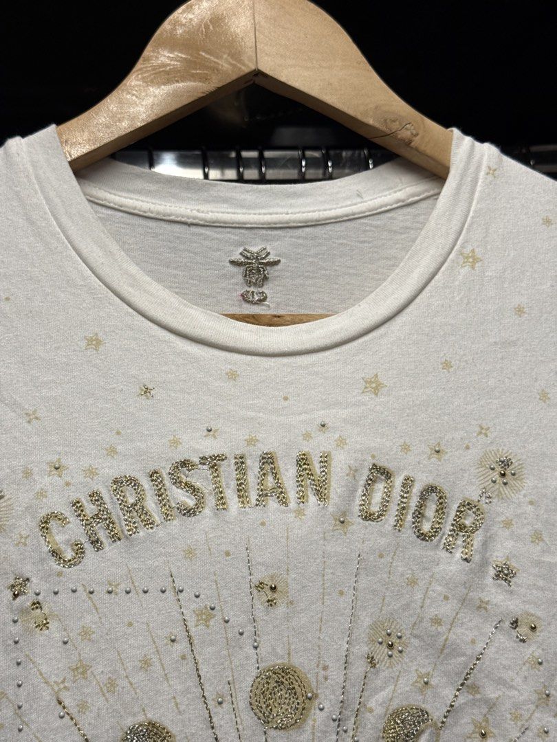 Dior tee (Category: Shirts) located in Legazpi City. Submitted by deadthrift (Listing ID 1463703670, Image 2). Description: - medium on tag - dimensions: 17/23.5 - missing necktag.