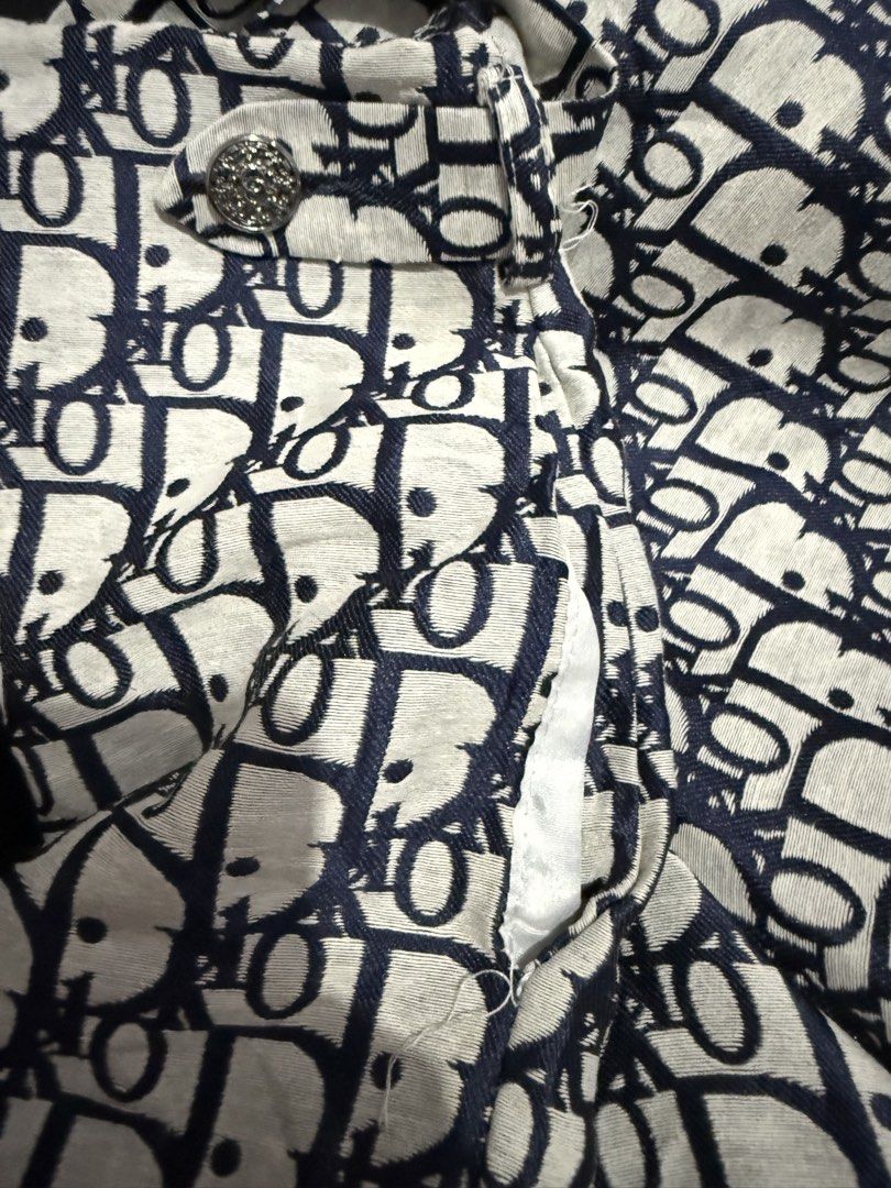 DIORA SHORTS SMALL TO MEDIUM (Category: Shorts) located in Manila. Submitted by keedidooplayhouse (Listing ID 1463576993, Image 3). Description: .