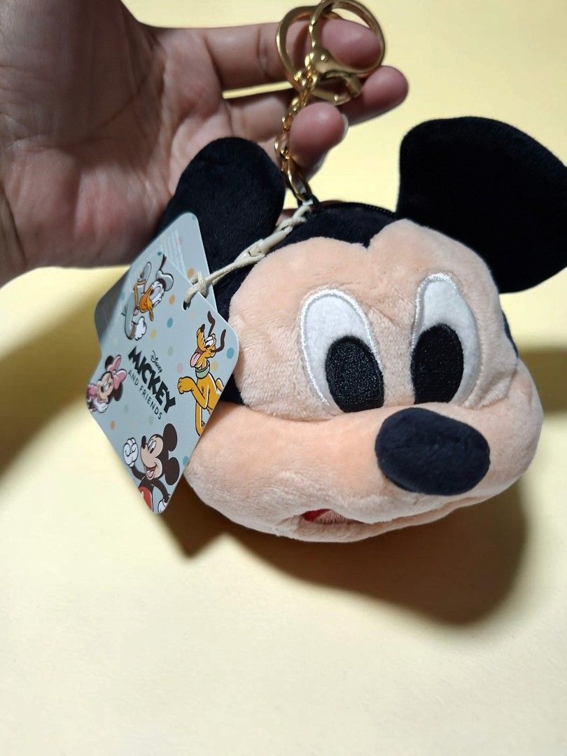 DISNEY MICKEY KEYCHAIN COIN PURSE (Category: Other Accessories) located in Las Pinas. Submitted by annachiaonair2037 (Listing ID 1463653666, Image 2). Description: DISNEY MICKEY KEYCHAIN COIN PURSE FROM JAPAN NEW Disclaimer: I am not affiliated with, associated with, or authorized by any of the brands featured posted. Any mention of brand names, trademarks, or logos is solely for identification and reference purposes only..