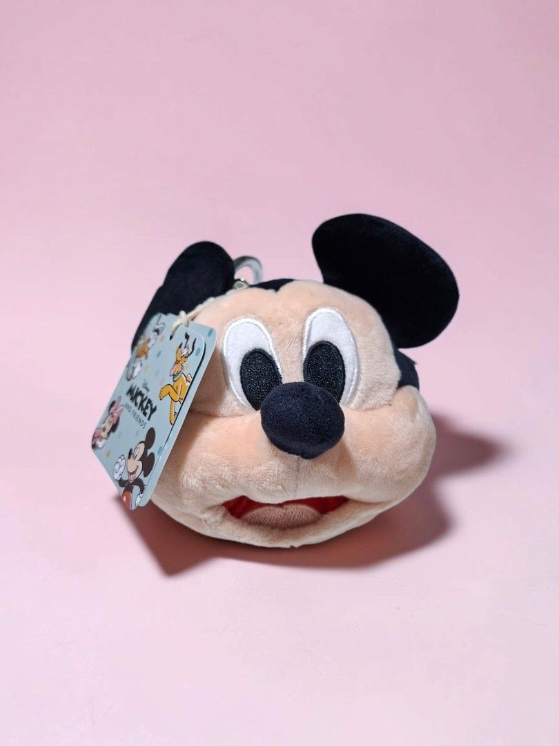 DISNEY MICKEY KEYCHAIN COIN PURSE (Category: Other Accessories) located in Las Pinas. Submitted by annachiaonair2037 (Listing ID 1463653666, Image 1). Description: DISNEY MICKEY KEYCHAIN COIN PURSE FROM JAPAN NEW Disclaimer: I am not affiliated with, associated with, or authorized by any of the brands featured posted. Any mention of brand names, trademarks, or logos is solely for identification and reference purposes only..