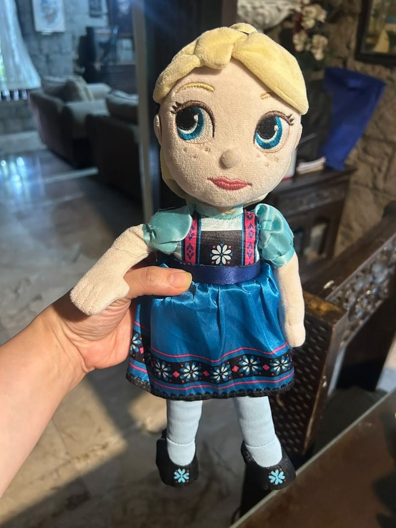 Disney Princess Plush Dolls - Elsa (Category: Plushies & Soft Toys) located in Las Pinas. Submitted by whatzupriley (Listing ID 1463651057, Image 1). Description: Disney Princess Elsa Price: ₱250 🛵 Delivery: Shipping via J&T Express or Lalamove.