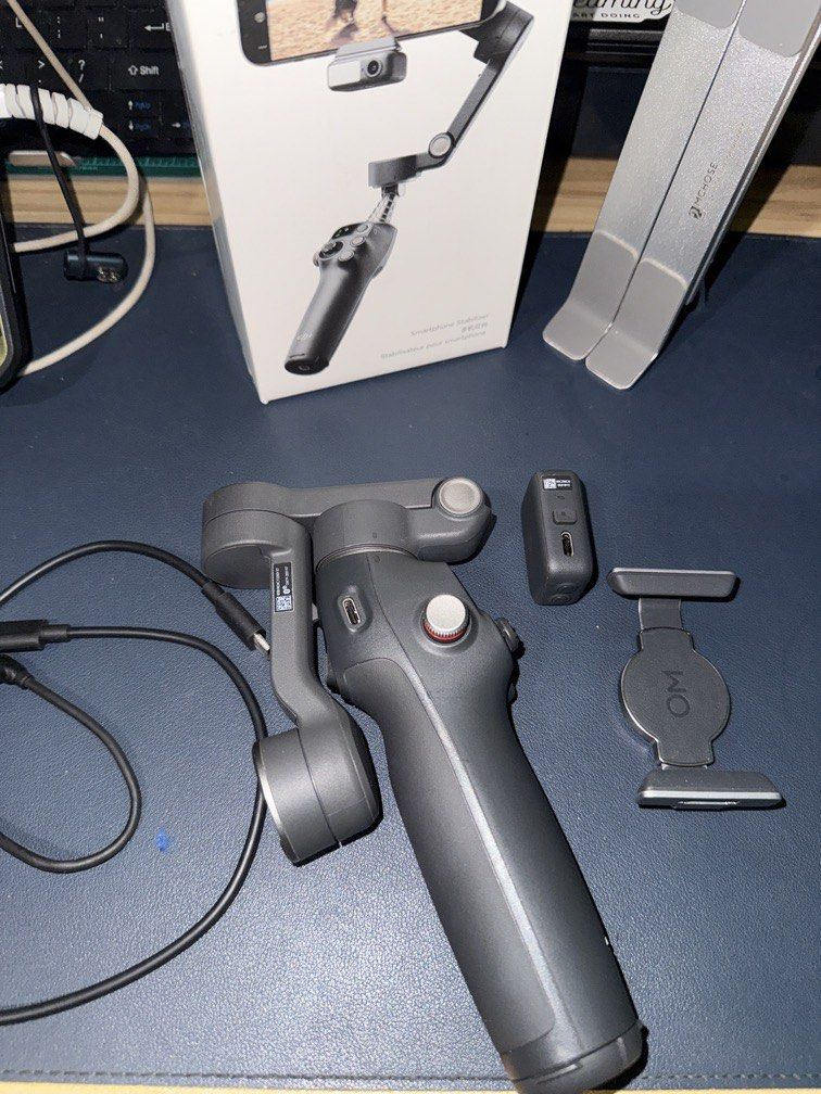 dji Osmo Mobile 7P (Category: Gimbals & Stabilizers ) located in Santo Domingo. Submitted by fromjonadam (Listing ID 1463710883, Image 2). Description: Selling my DJI Osmo Mobile 7P. Bought in 2025 and used only 3 times. Still in excellent, like-new condition. ✅ Fully functional ✅ Very minimal/no signs of use ✅ Complete with original accessories ✅ With original box ✅ Well-kept and properly stored 📦 Ready for meet-up/shipping Reason for selling: 