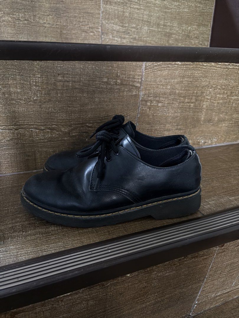 Doc Martens 1461 Marikina Made Loafers (Category: Dress Shoes) located in Pasig City. Submitted by chamoisee (Listing ID 1463635396, Image 1). Description: Doc Martens 1461 Marikina Made Loafers -Marikina Made -US 7 on tag ( 10 3/4” inches outsole length) -See pic for insole condition -In good condition DM FOR FASTER TRANSACTION 📩.