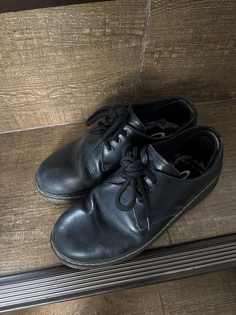 Doc Martens 1461 Marikina Made Loafers (Category: Dress Shoes) located in Pasig City. Submitted by chamoisee (Listing ID 1463635396, Image 2). Description: Doc Martens 1461 Marikina Made Loafers -Marikina Made -US 7 on tag ( 10 3/4” inches outsole length) -See pic for insole condition -In good condition DM FOR FASTER TRANSACTION 📩.