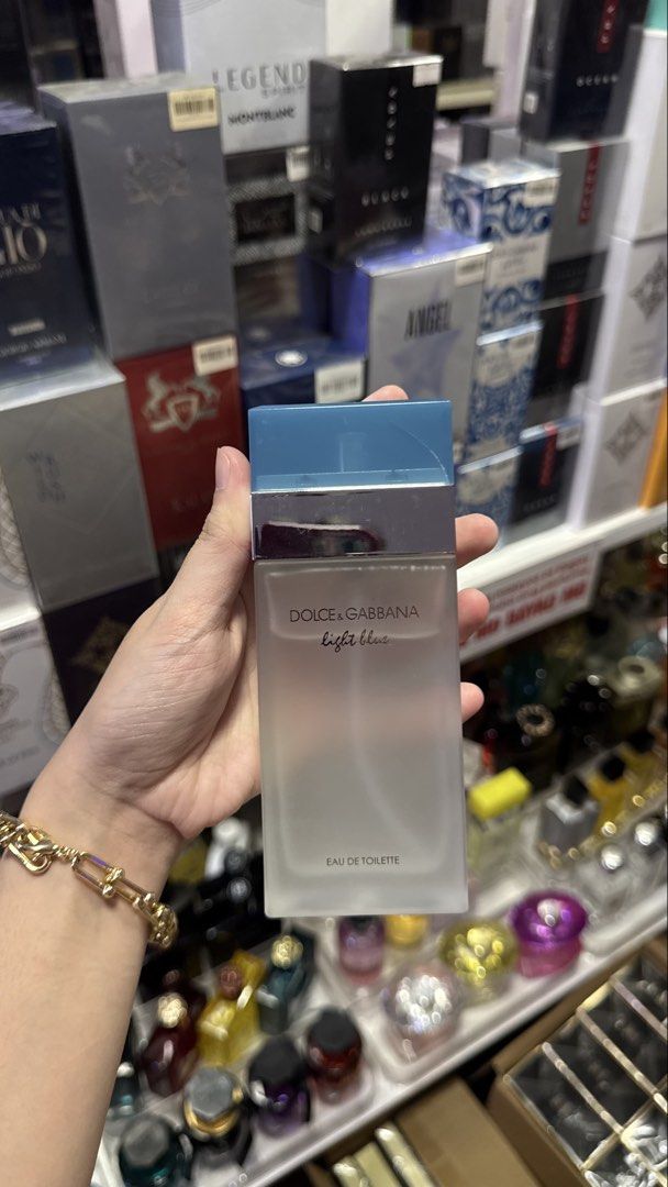 Dolce & Gabbana Light Blue EDT 100ml (Category: Fragrance & Deodorants) located in Manila. Submitted by r.nicole565 (Listing ID 1463626319, Image 1). Description: -Brandnew with Box -Long Lasting Scent -Quality -Trusted by many!🥰.