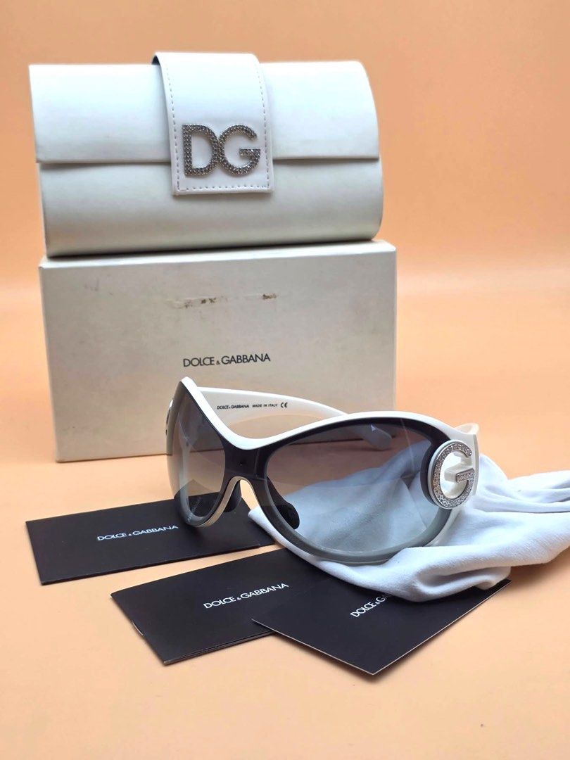 Dolce & Gabbana Oversized Sunglasses 😎✨ (Category: Luxury Accessories) located in Mandaluyong City. Submitted by luxprelovedbagsparadise (Listing ID 1463597485, Image 2). Description: ✨ LUXURY SHADES, MAJOR STATEMENT! ✨🖤 Introducing these gorgeous Dolce & Gabbana Oversized Sunglasses 😎✨ Featuring gradient lenses + stunning rhinestone-embellished DG detailing — the perfect glam touch for any outfit! 💎 💯 Authentic Dolce & Gabbana ✨ LIKE NEW CO