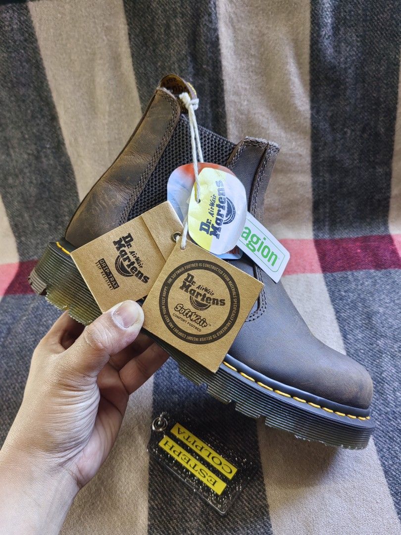 DR. MARTENS 2976 YS (Category: Boots) located in Baguio. Submitted by curated_luxe_brandeds (Listing ID 1463710465, Image 2). Description: DR. MARTENS 2976 YS CRAZY HORSE UK 4 US 5 MENS US 6 WOMENS EUR 37 PHP 4580 +SF SEE PICS FOR DETAILS BRAND NEW CONDITION NO ORIGINAL BOX COLOR MAY VARY DUE TO LIGHTING MOP BDO /GCASH NO COD /COP FB PAGE /CAROUSELL : curated_luxe_brandeds FACEBOOK SELLING ACCOUNT : Esteph Colpita SA PHYSICAL STORE:STALL 324A THI