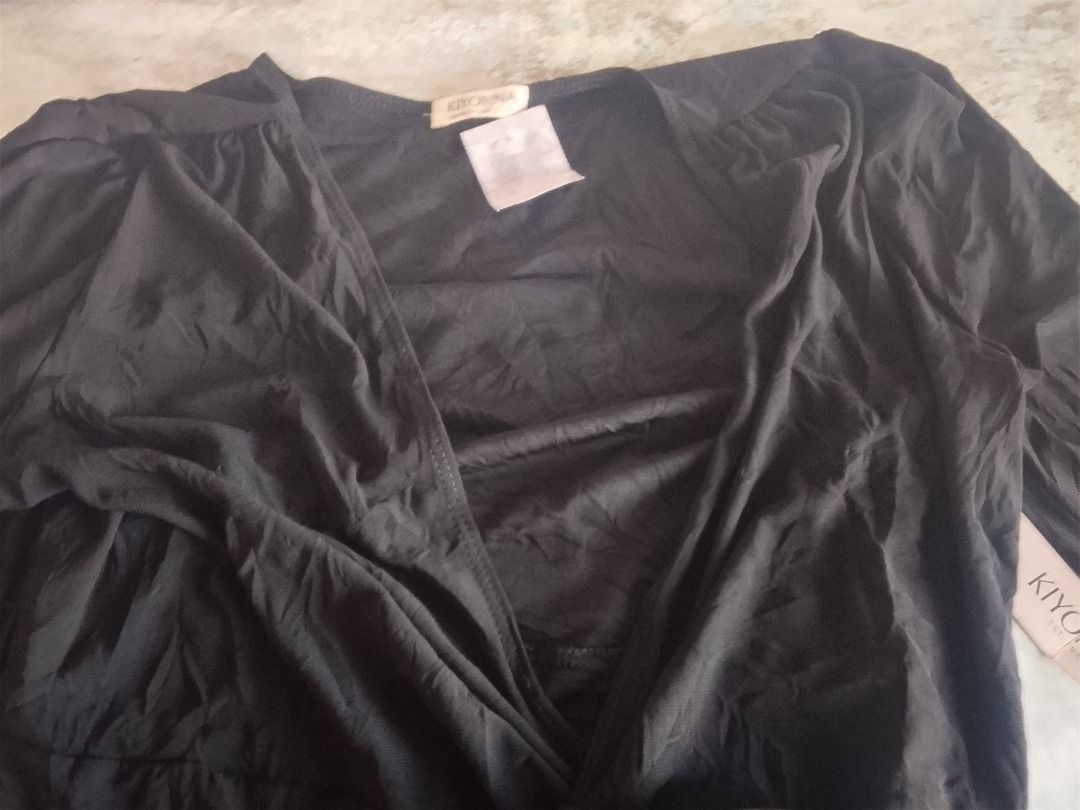 Dress US BNEWTAG (Category: Dresses) located in Los Banos. Submitted by mania-62906 (Listing ID 1463598374, Image 2). Description: BNEWTAG Black US small. Waist cord built in.