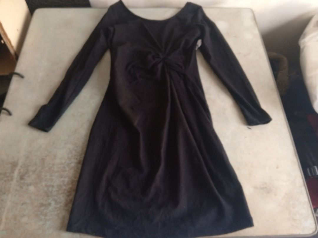 Dress US BNEWTAG (Old Navy) (Category: Dresses) located in Los Banos. Submitted by mania-62906 (Listing ID 1463596193, Image 1). Description: BNewtag. US small. Black.