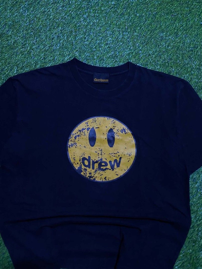 DREW HOUSE (Category: Tshirts & Polo Shirts ) located in Manila. Submitted by franzenbal30332 (Listing ID 1463698605, Image 2). Description: DREW HOUSE SIZE XL to 2XL WIDTH - 23 LENGTH - 28 COLOR RATE 9.5 EXCELLENT CONDI NO ISSUE.