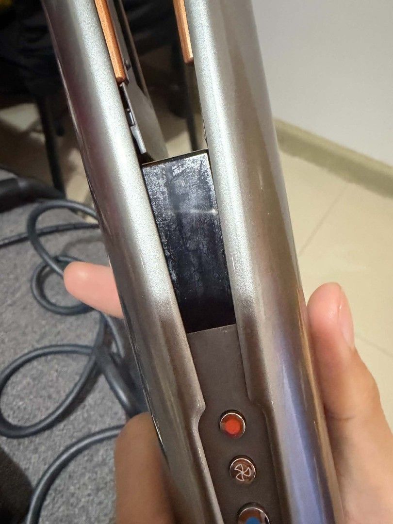 Dyson Airstrait™ dryer and straightener (Category: Hair) located in Manila. Submitted by bbeymbap (Listing ID 1463587884, Image 3). Description: Dyson Airstrait™ dryer and straightener for sale!! -NO ISSUE -8 MONTHS LANG NAGAMIT MUKA PA SIYA BAGO AT WALA NA PO SIYA KASAMA CASE OR BAG SIYA -WALANG GASGAS PO SIYA AND MAY DUMI LANG SIYA AND NALILINISAN SIYA KAAGAD - ORIGINAL PRICE NIYA IS NASA 35K PO AND BINILI PO NUNG FIRST RELEASE NIYA PO SA SITE 