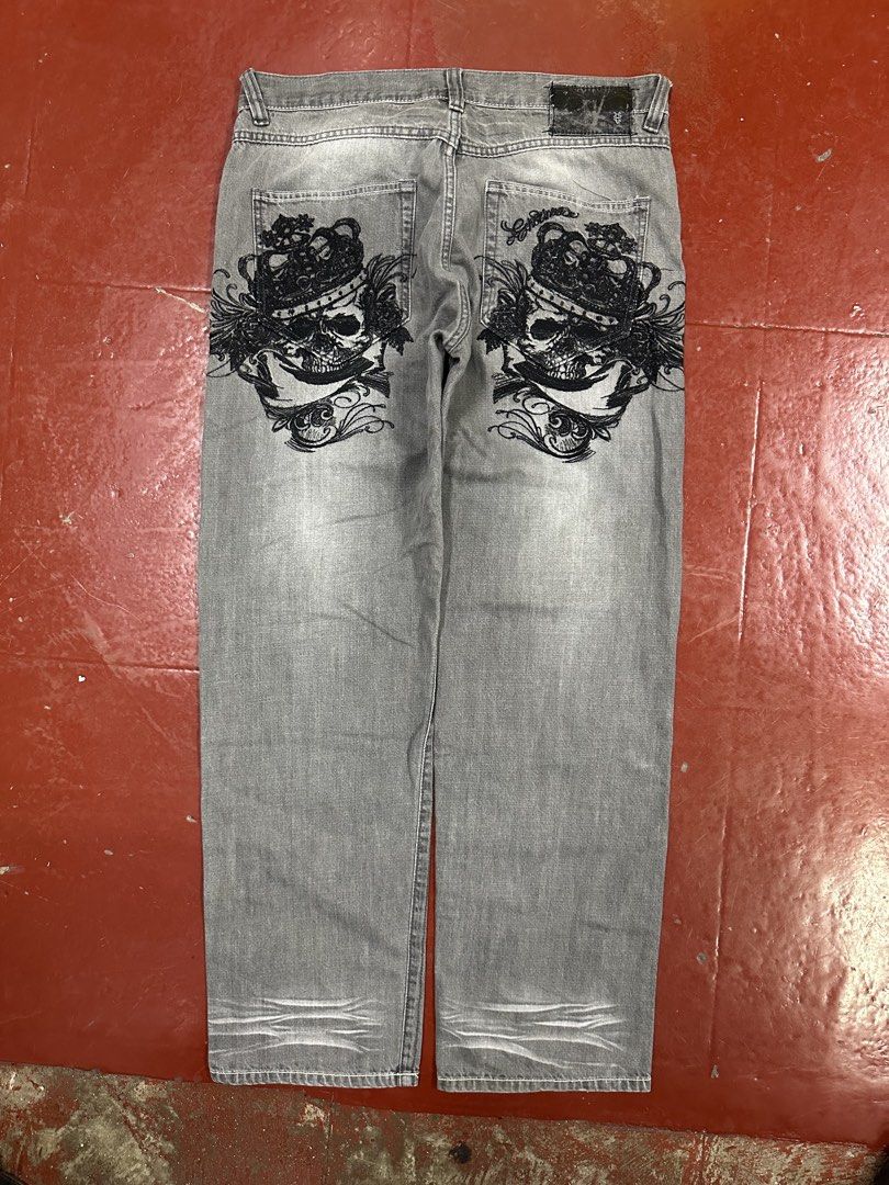 Ecko Embroidered Skull Crown (Category: Jeans) located in Baguio. Submitted by thriftowen (Listing ID 1463569903, Image 1). Description: .