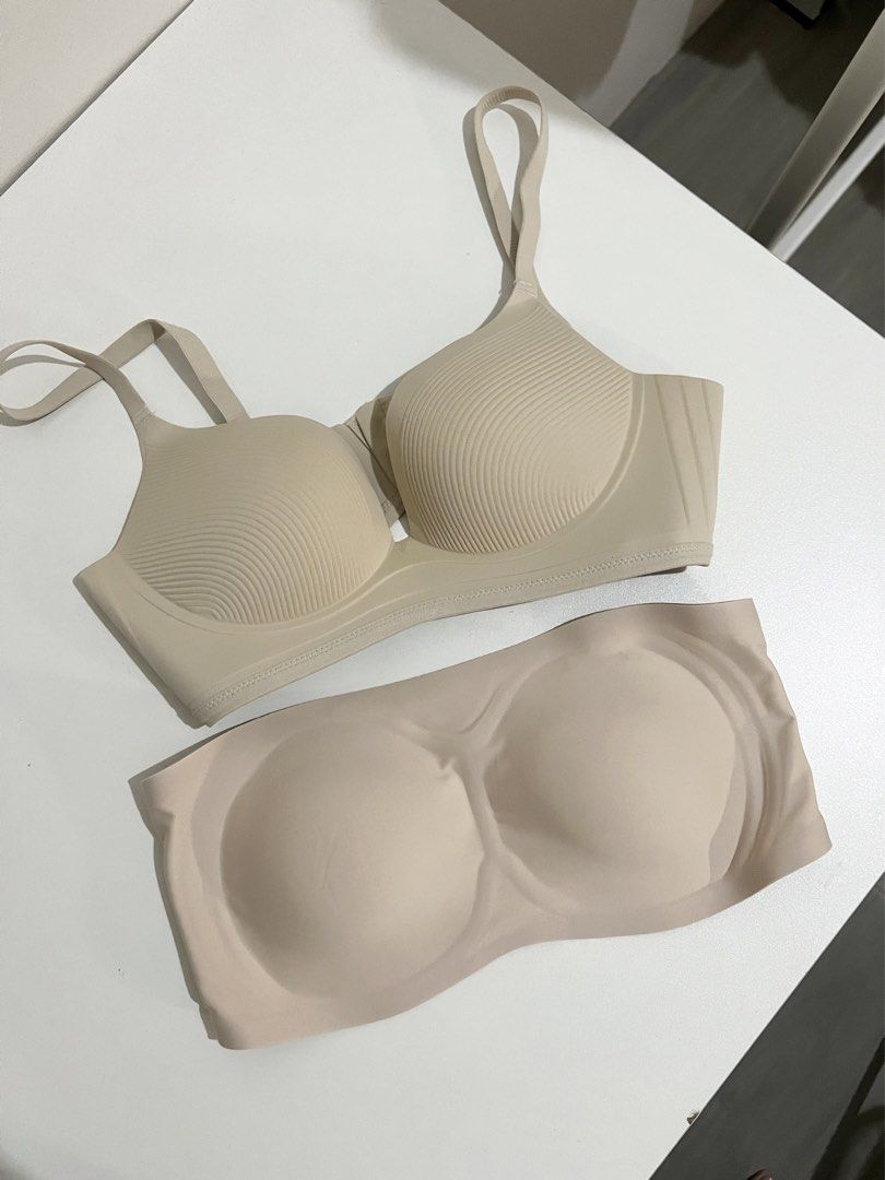 ECORA Seamless tube & bra (Category: Undergarments & Loungewear) located in Quezon City. Submitted by styleandcomfort (Listing ID 1463702377, Image 1). Description: SELLING FOR 500 only each! Tube: Size is medium Original price is 900+ Bra: Size is large Original price is around 700 Message me for inquiries 😊.