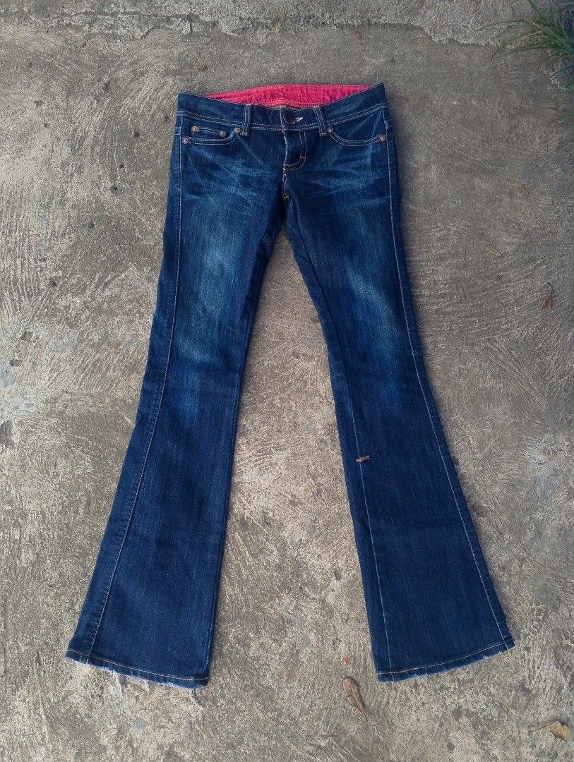 EDWIN BOOT CUT JEANS (Category: Jeans) located in Kapalong. Submitted by prfy_gmrno (Listing ID 1463665213, Image 1). Description: EXCELLENT CONDITION W-29 L-39 NO ISSUE.