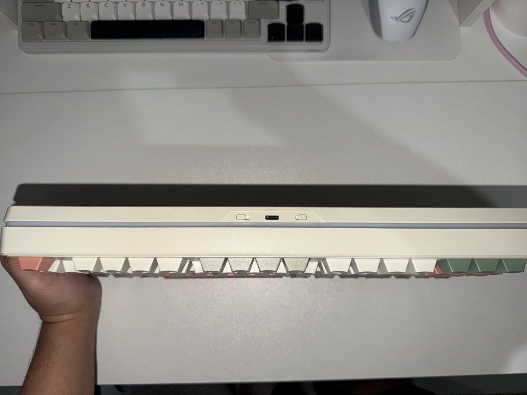 Elecfox Linky87 Pro (Category: Computer Keyboard) located in Silang. Submitted by prelovedbyhannah19 (Listing ID 1463606323, Image 3). Description: Hasn’t been used after being modified. Comes complete (with box, cable, etc.) Video can be sent upon request RFS: Decluttering.
