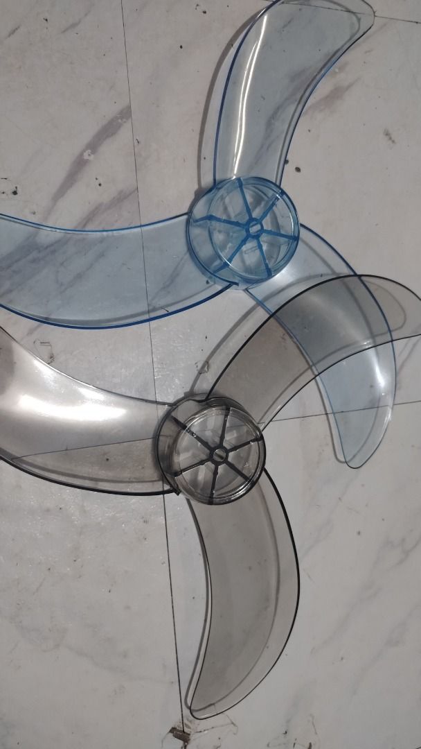 Electric fan Blade 16 universal (Category: Fans) located in San Juan City. Submitted by royalearth_566911 (Listing ID 1463674846, Image 1). Description: Universal blade 16 Factory align can fit in Half-moon and full circle type shafting.