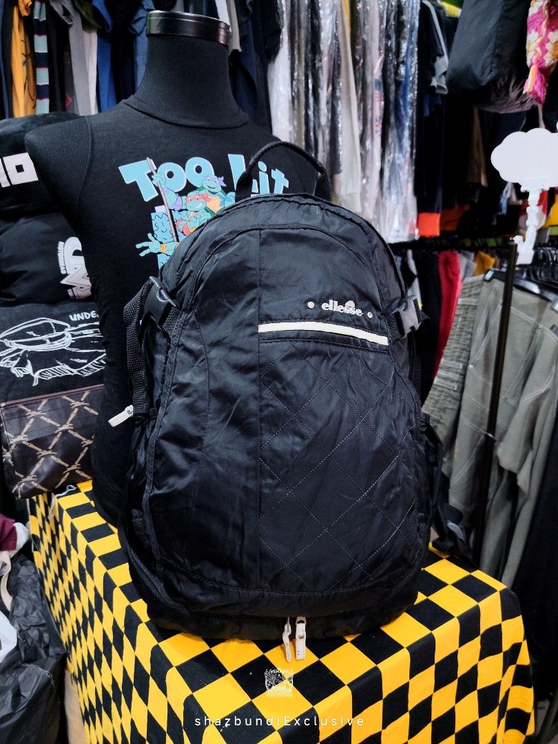 ELLESSE BACKPACK (Category: Backpacks) located in Pekan. Submitted by shazbundlexclusive (Listing ID 1463596438, Image 2). Description: ELLESSE BACKPACK Molek jugak buat ride mahupun outstation Belah dalam partition utama dgn bawah, canvas dia terbuka. Tp belah dlm. Xpa xnampak. LOCK RM35 SAHAJA. HAH DERAS. Pos JNT DFOD 10sm/15ss wsap Ol9 992 5154.