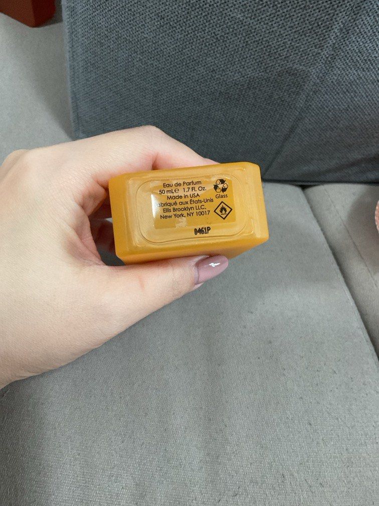 Ellis Brooklyn Bee (Category: Fragrance & Deodorants) located in Quezon City. Submitted by lightly_loved (Listing ID 1463567010, Image 2). Description: Like new About 97% Purchased last year but no longer have proof of receipt .