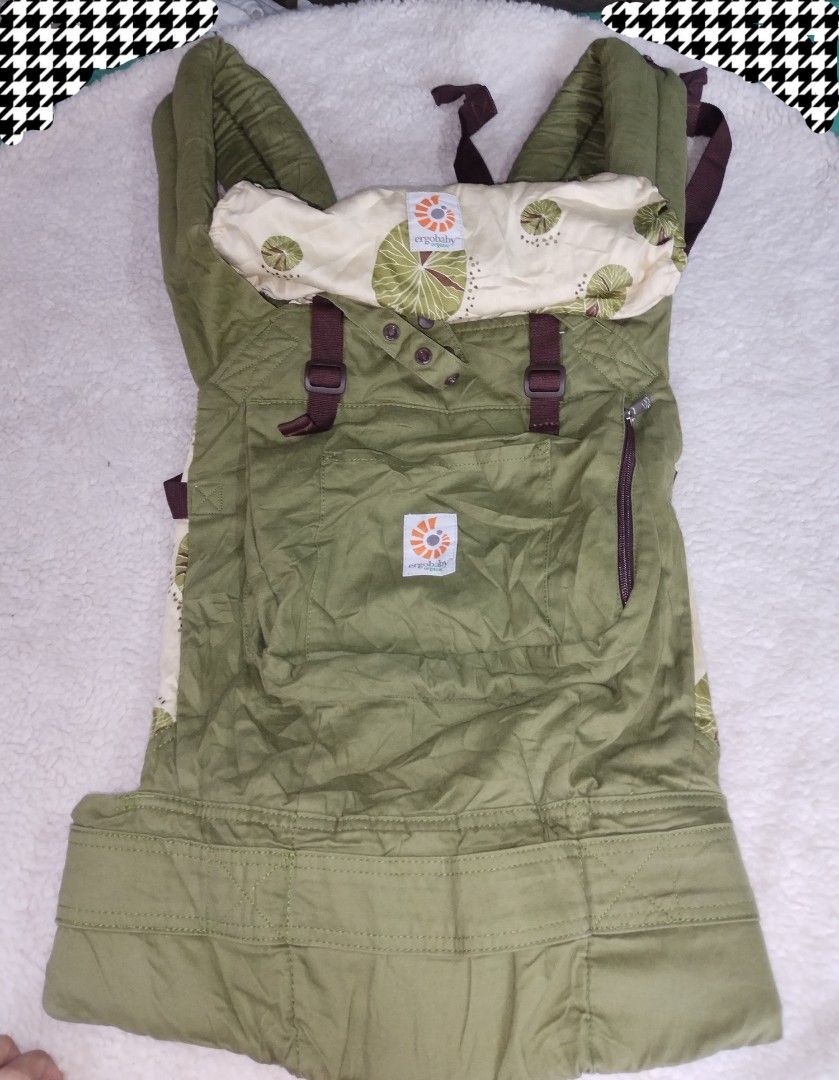 Ergo Baby Carrier (Category: Carriers & Slings) located in Digos. Submitted by thrifted-sheila04 (Listing ID 1463662932, Image 1). Description: .