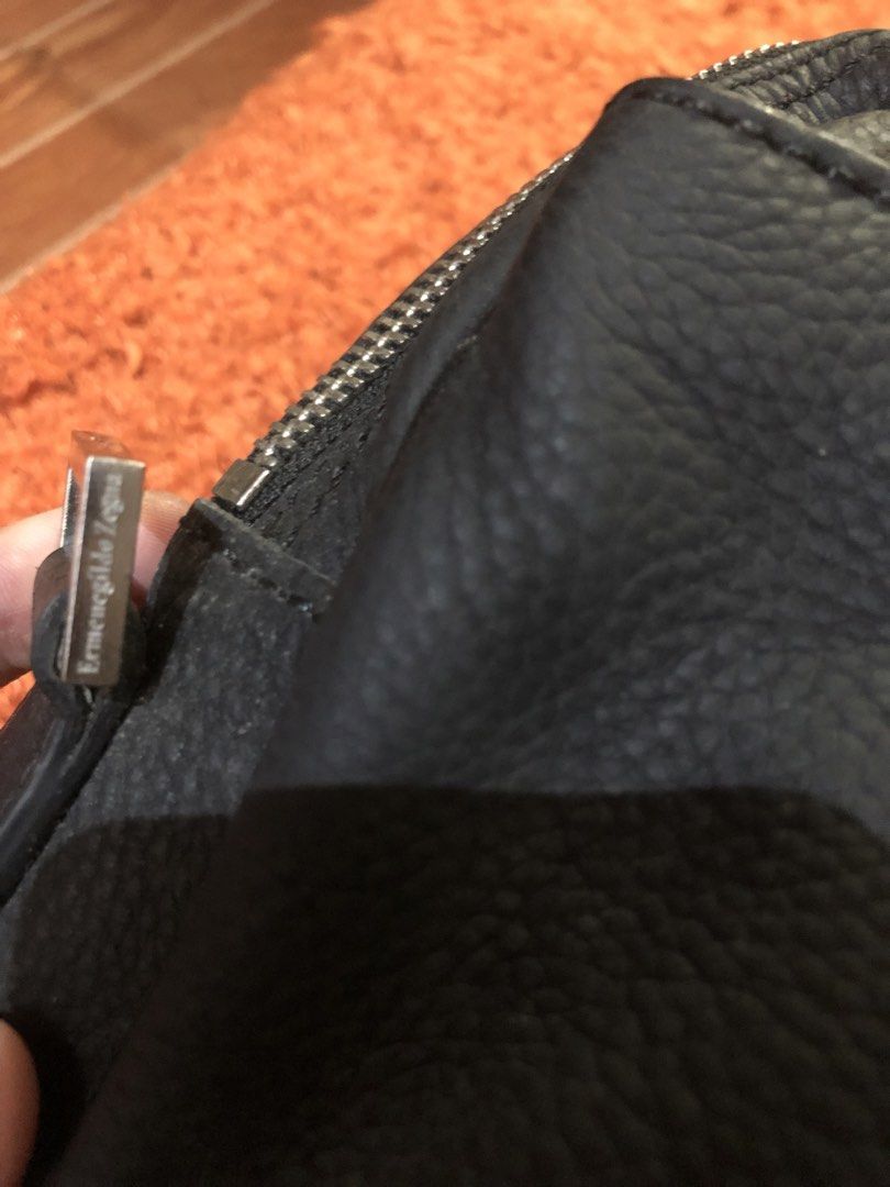 Ermenegildo zegna leather bag (Category: Luxury Bags & Wallets) located in Bacoor. Submitted by well_curated (Listing ID 1463590838, Image 2). Description: Authentic Bought in italy.