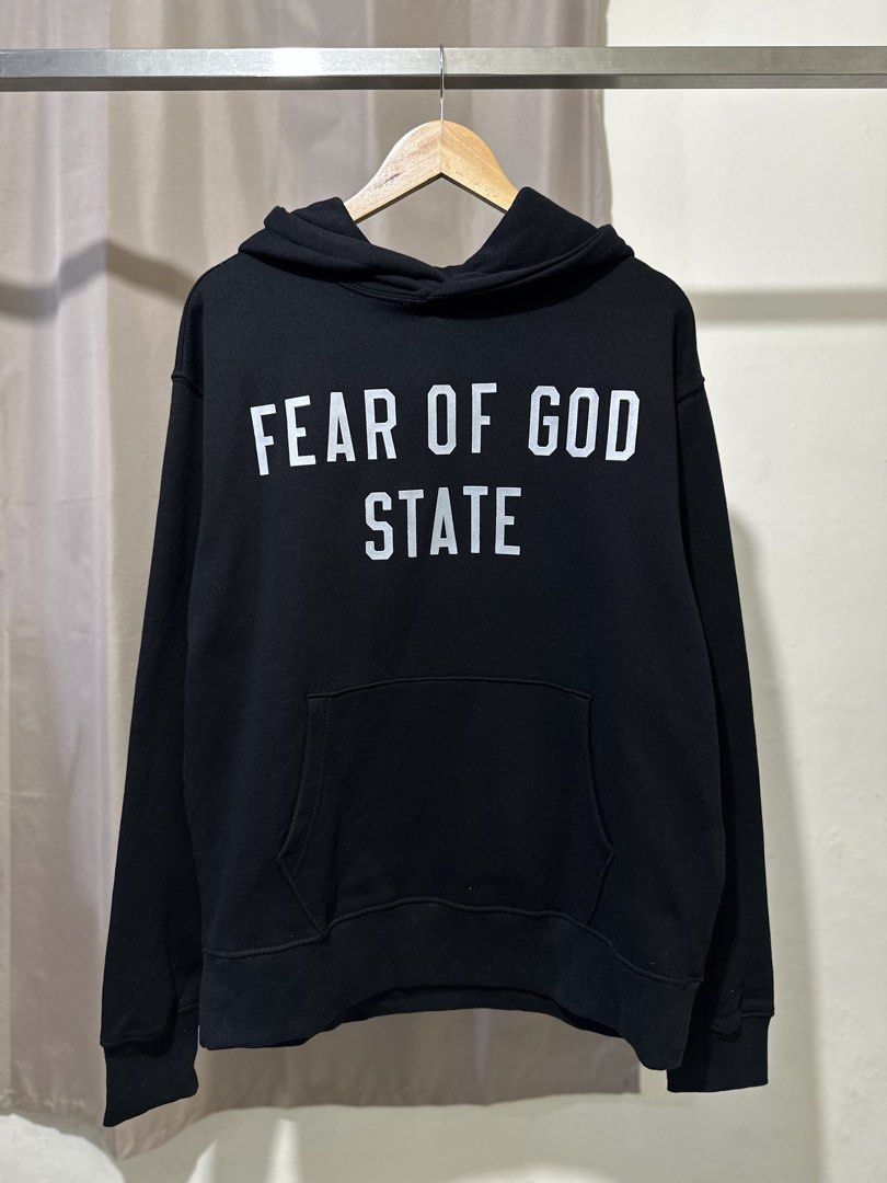 Essentials FOG State Hoodie (Category: Hoodies) located in Manila. Submitted by jasonaldave98 (Listing ID 1463631234, Image 1). Description: Essentials FOG State Hoodie (Black) Php 750.00 Size: Large - 25x28 - Brand New Location: South Cembo Taguig City .