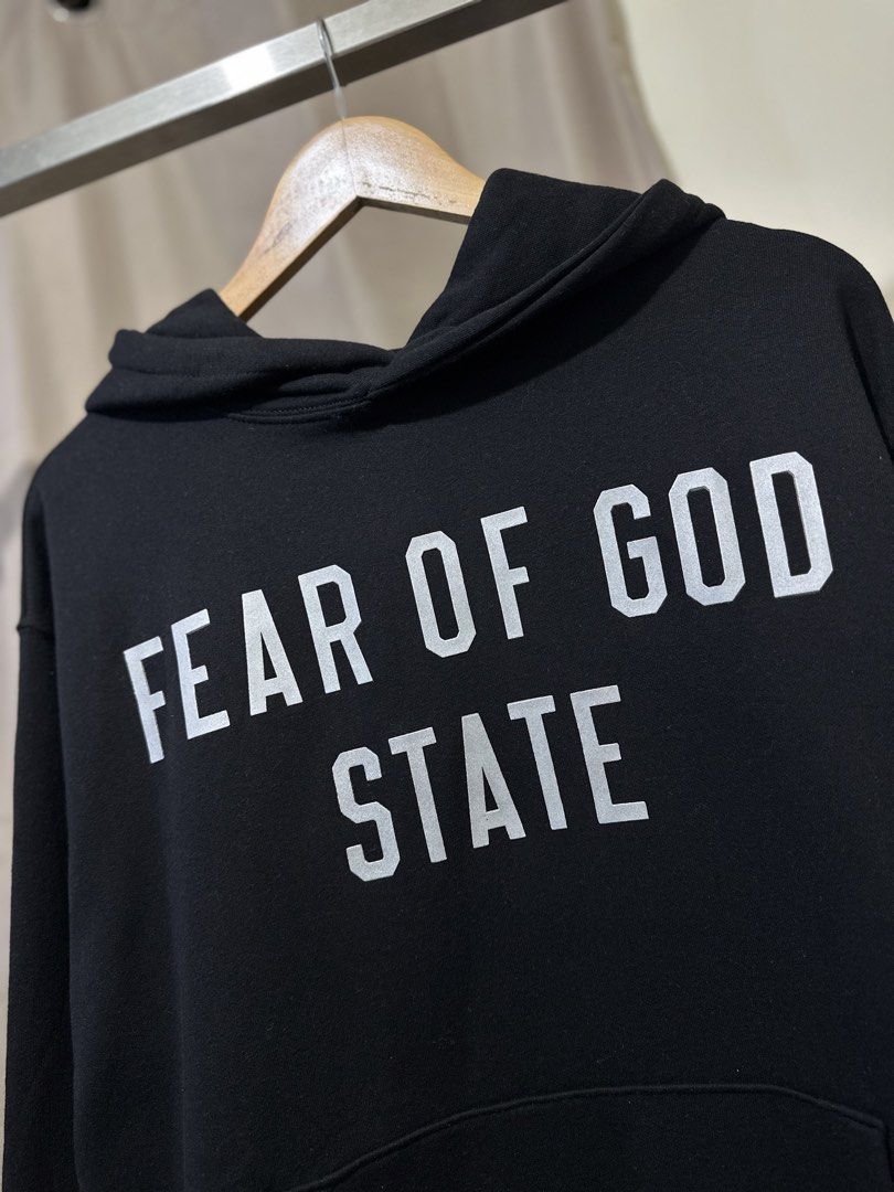 Essentials FOG State Hoodie (Category: Hoodies) located in Manila. Submitted by jasonaldave98 (Listing ID 1463631234, Image 2). Description: Essentials FOG State Hoodie (Black) Php 750.00 Size: Large - 25x28 - Brand New Location: South Cembo Taguig City .