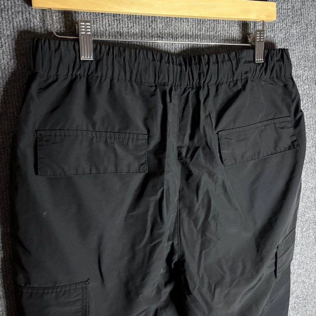ESSENTIALS JOGGERS (Category: Joggers) located in Baguio. Submitted by penpencamantiles (Listing ID 1463576520, Image 3). Description: ESSENTIALS PANTS EXCELLENT CONDITION 30-36W/41L .