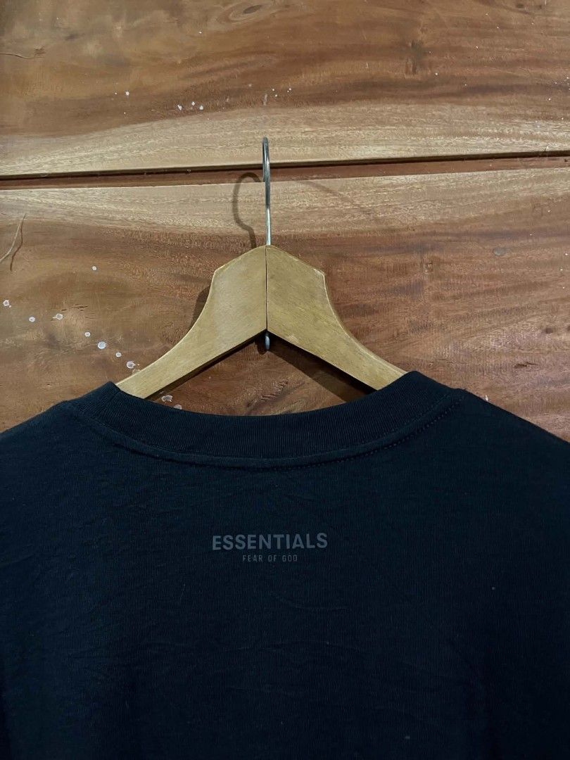 ESSENTIALS TEE (Category: Activewear) located in Tagum. Submitted by danelle_closet1106 (Listing ID 1463657811, Image 1). Description: EXCELLENT SIZE:XL TO XXL NO ISSUE.