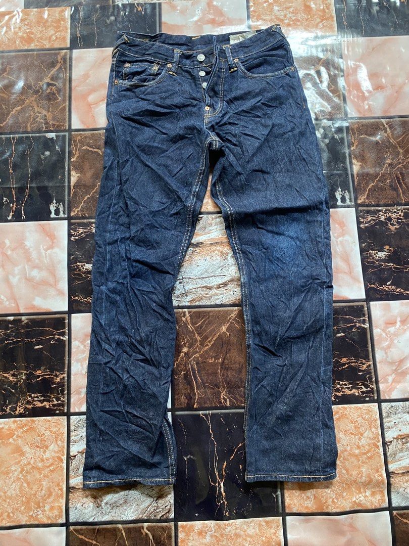 EVISU Jeans Size 29x34 with Unique Back Pocket Design (Category: Jeans) located in Laguindingan. Submitted by purto_nato42 (Listing ID 1463663499, Image 1). Description: - Brand: Evisu - Color: Dark Wash - Size: 29x34 - Closure: Button Fly - Pockets: Classic five-pocket styling - Special Feature: Unique graphic design on back pockets - Style: Adds flair to any outfit.