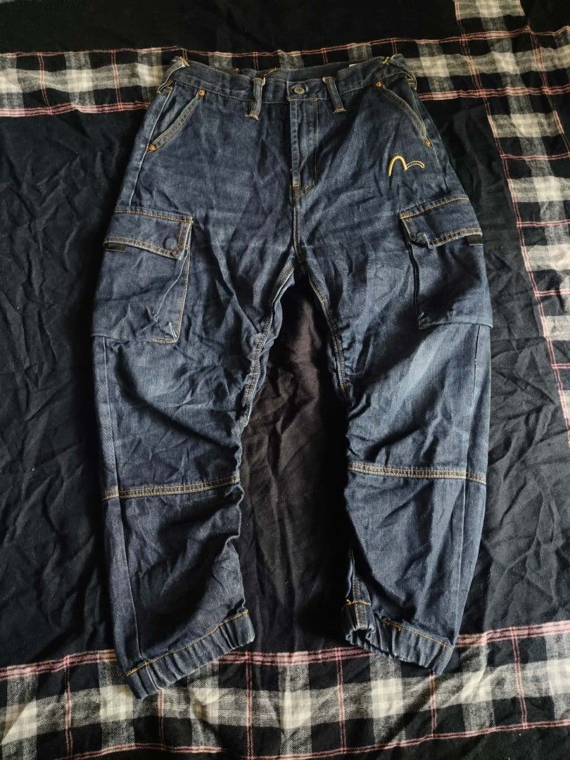 EVISUKURO (Category: Activewear) located in Mawab. Submitted by kingacecruda (Listing ID 1463653268, Image 3). Description: EVISUKURO.