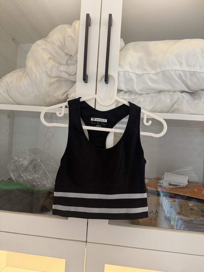 F21 sports bra (Category: Sleeveless) located in Quezon City. Submitted by destashingmycloset (Listing ID 1463696556, Image 1). Description: .