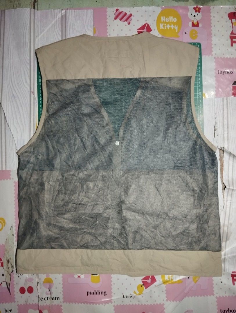 Field Comfort Cargo Vest (Category: Vests) located in Makati City. Submitted by christhrift10 (Listing ID 1463609759, Image 3). Description: Field Comfort Cargo Vest Large ona tag 22x25.5 Excellent condition P400+sf Loc.Olympia, Makati Pick-up or delivery Gcash ready if J&T.