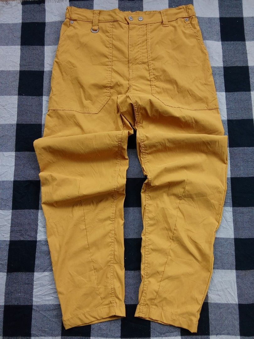 Fieldcore Utility pants (Category: Trousers) located in Polomolok. Submitted by timog_high_ice_v2 (Listing ID 1463668082, Image 1). Description: - Nylon Material - Size L - Waist 32-34 - Length 41.5 - Lightweight - Easy to Dry Solid 🫶.