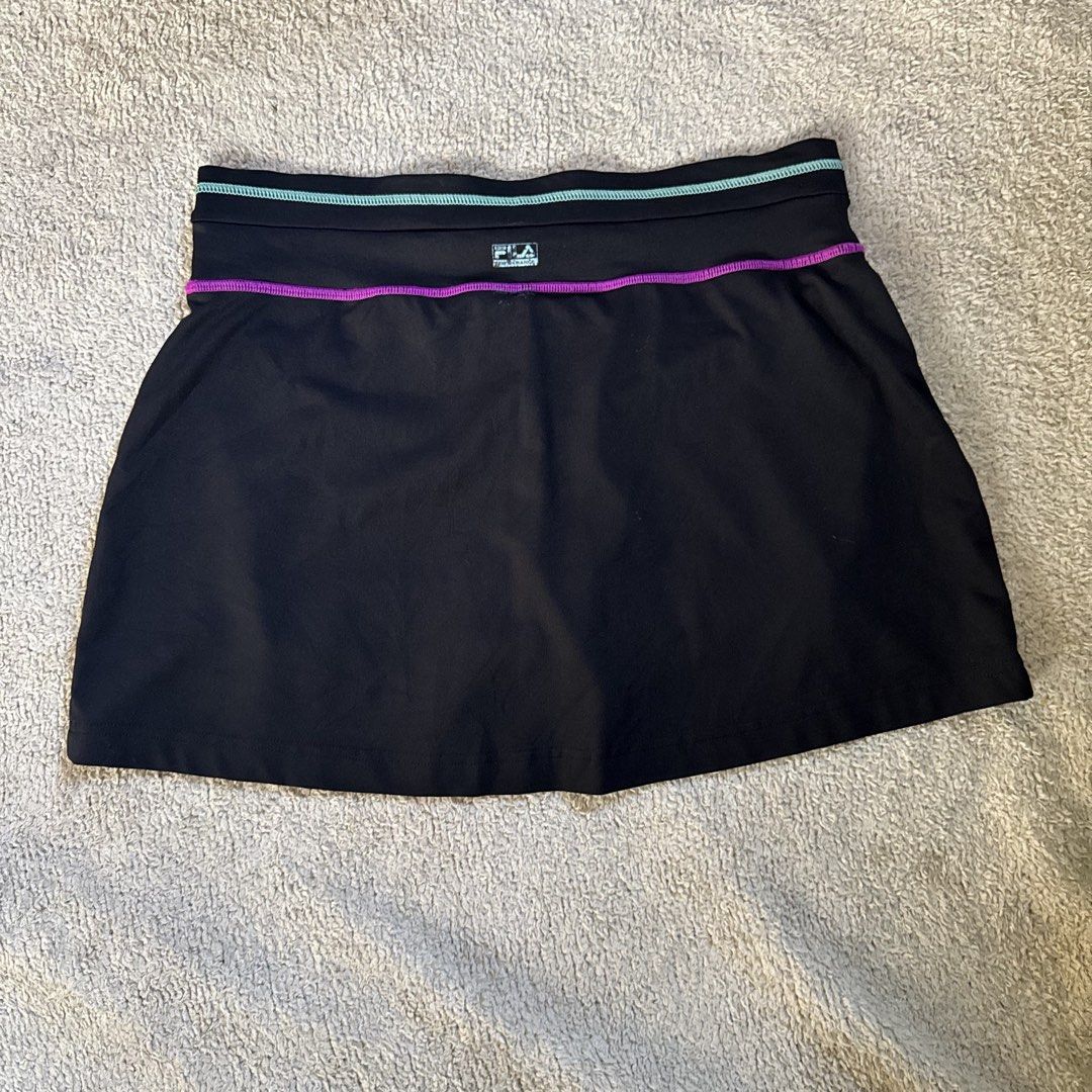 Fila athletic skort (M) (Category: Activewear) located in Vigan. Submitted by chiyannav (Listing ID 1463708002, Image 3). Description: .