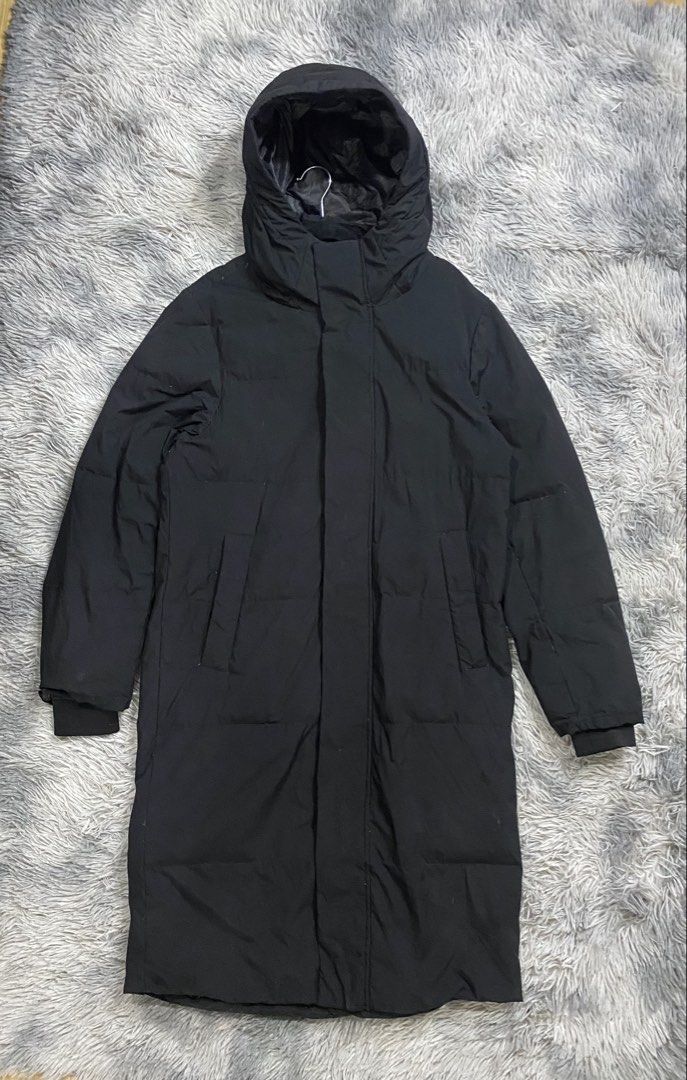 FILA LONG PUPPER COAT HOODIE (Category: Coats, Jackets and Outerwear) located in Manila. Submitted by kurtmnla (Listing ID 1463714929, Image 1). Description: FILA LONG PUPPER COAT HOODIE Size L to fit/ Unisex Dimes width 22 x length 41 Good condition/ No issue 📍Quezon city.