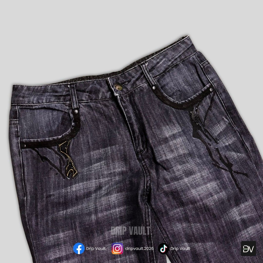 Fitted Jeans (Category: Jeans) located in Manila. Submitted by drip_vault.ph2026 (Listing ID 1463667457, Image 1). Description: Width 27-28 Length 37.5 Thighs 9 Leg hole 8 ⚠️PLEASE NOTE: 📍 Please allow 1-3 cm difference due to manual measurement 📍 Colors may slightly vary due to lighting and screen settings 📍PAYMENT FIRST, NO CASH ON DELIVERY 📍 Unli VC for your assurance 🧾 Payment: Gcash 🚚 Courier: J&T and Lalamove 📍 Location: San Juan Cit