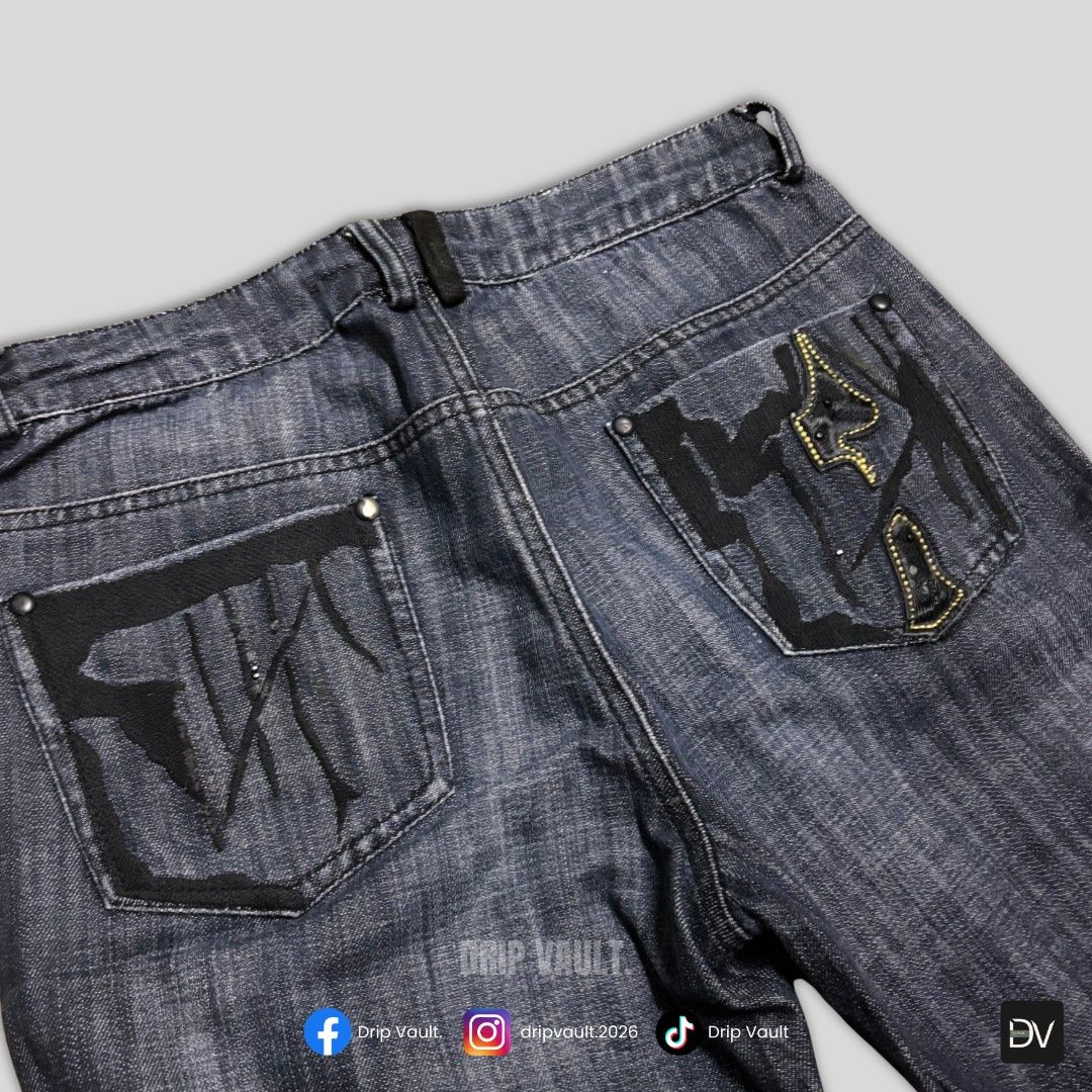 Fitted Jeans (Category: Jeans) located in Manila. Submitted by drip_vault.ph2026 (Listing ID 1463667457, Image 3). Description: Width 27-28 Length 37.5 Thighs 9 Leg hole 8 ⚠️PLEASE NOTE: 📍 Please allow 1-3 cm difference due to manual measurement 📍 Colors may slightly vary due to lighting and screen settings 📍PAYMENT FIRST, NO CASH ON DELIVERY 📍 Unli VC for your assurance 🧾 Payment: Gcash 🚚 Courier: J&T and Lalamove 📍 Location: San Juan Cit