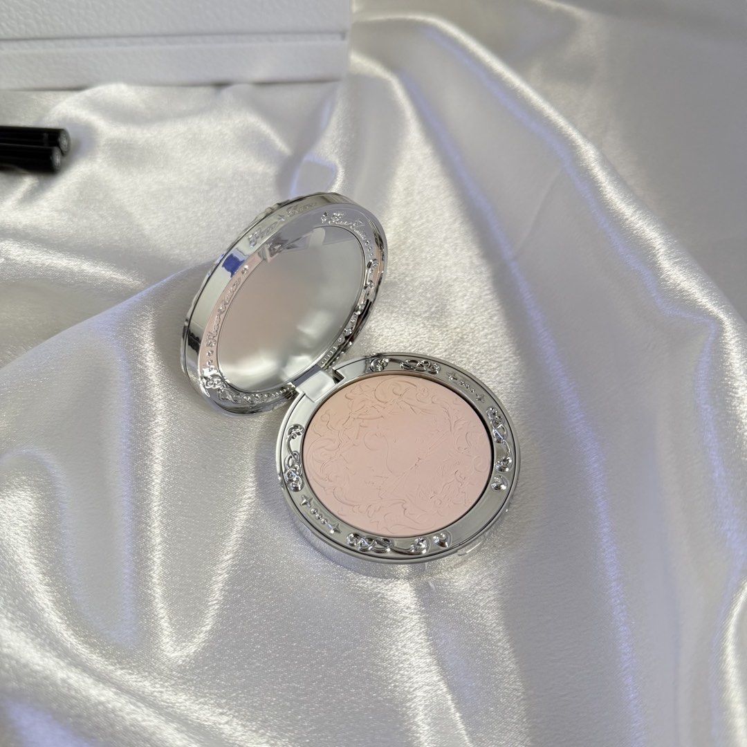 Flower Knows - Swan Blush 001 (Category: Makeup) located in Tanza. Submitted by ilovediyour (Listing ID 1463600428, Image 2). Description: .