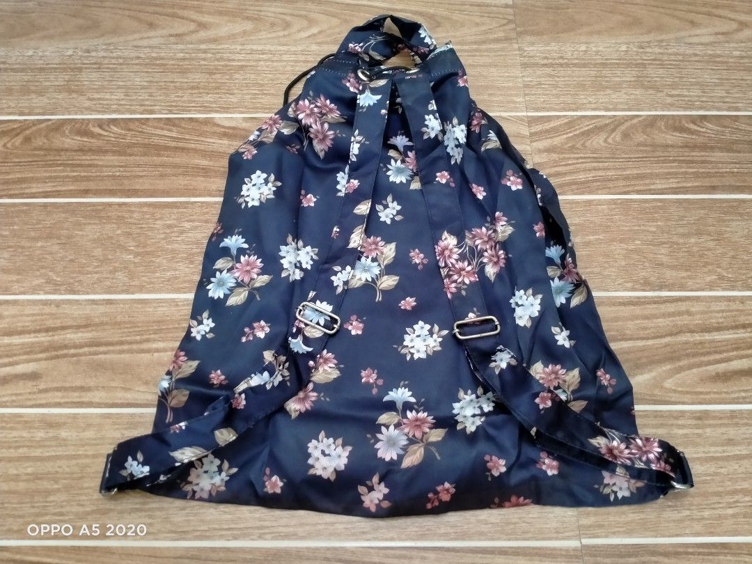 FOLDABLE FLORAL BACKPACK (Category: Backpacks) located in Cabuyao City. Submitted by Bike_Clothing10 (Listing ID 1463654602, Image 2). Description: READ FIRST.. FOR SALE: FOLDABLE FLORAL BACKPACK Brandnew Condition Foldable PRICE: 500 FIXED +SF PICK UP OR SHIPPING ONLY LOC: Cabuyao Laguna -NO COD/COP- PM FOR INQUIRIES... -Thanks-.