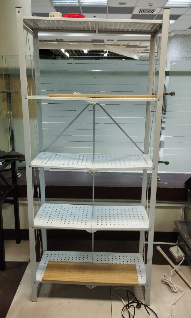 Folding Stante (Category: Home Improvement Tools & Accessories) located in Quezon City. Submitted by tabitha.declutter (Listing ID 1463653841, Image 1). Description: patawad po dahil last price posted. pick up GSIS Pasay. what you see is what you get.