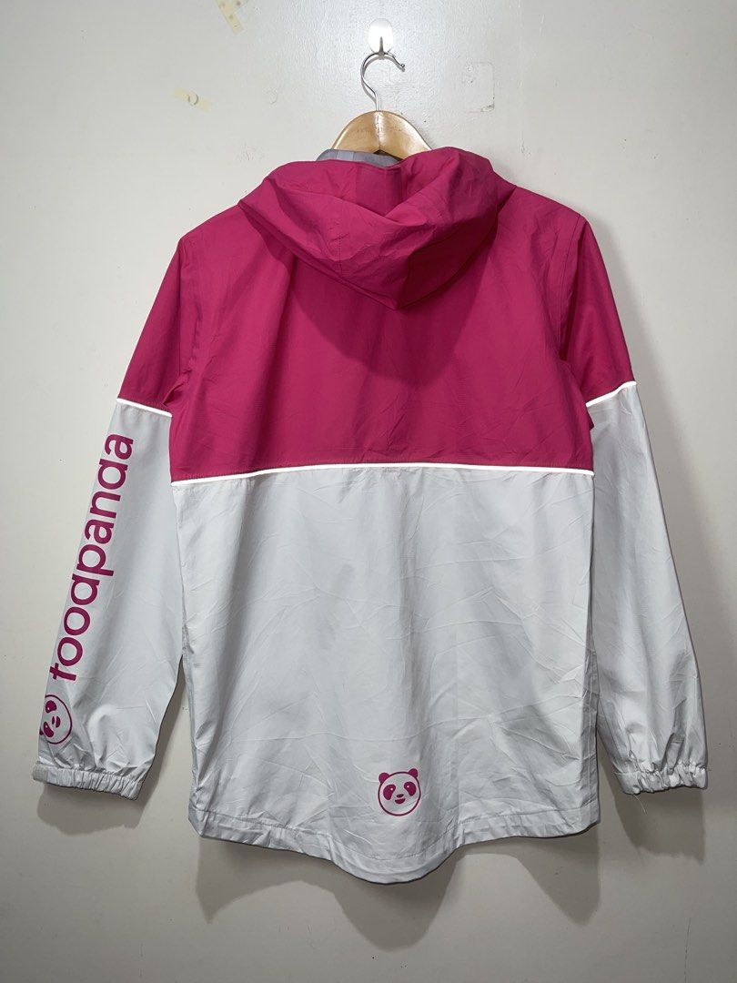 Food Panda Windbreaker Delivery Rain Jacket (Category: Coats, Jackets and Outerwear) located in Davao. Submitted by yannrussel00 (Listing ID 1463586754, Image 2). Description: Rain Jacket with Reflective Size Medium on tag Dimes W21 x L28 Condition 10/10 Brand new condition REMINDER‼️ Items will be marked SOLD once sold. I will no longer reply to messages asking if the item is available..
