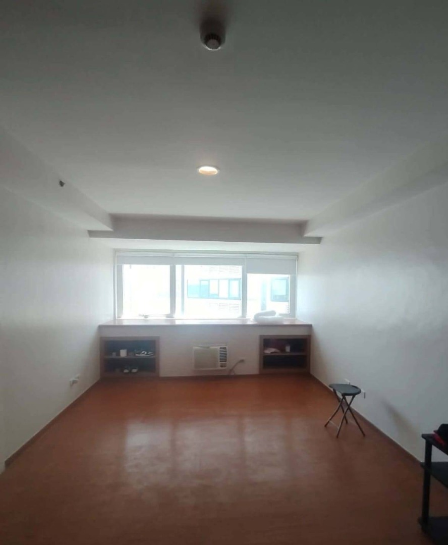 (Category: ) located in . Submitted by REMAXCapital (Listing ID 1463604730, Image 1). Description: .