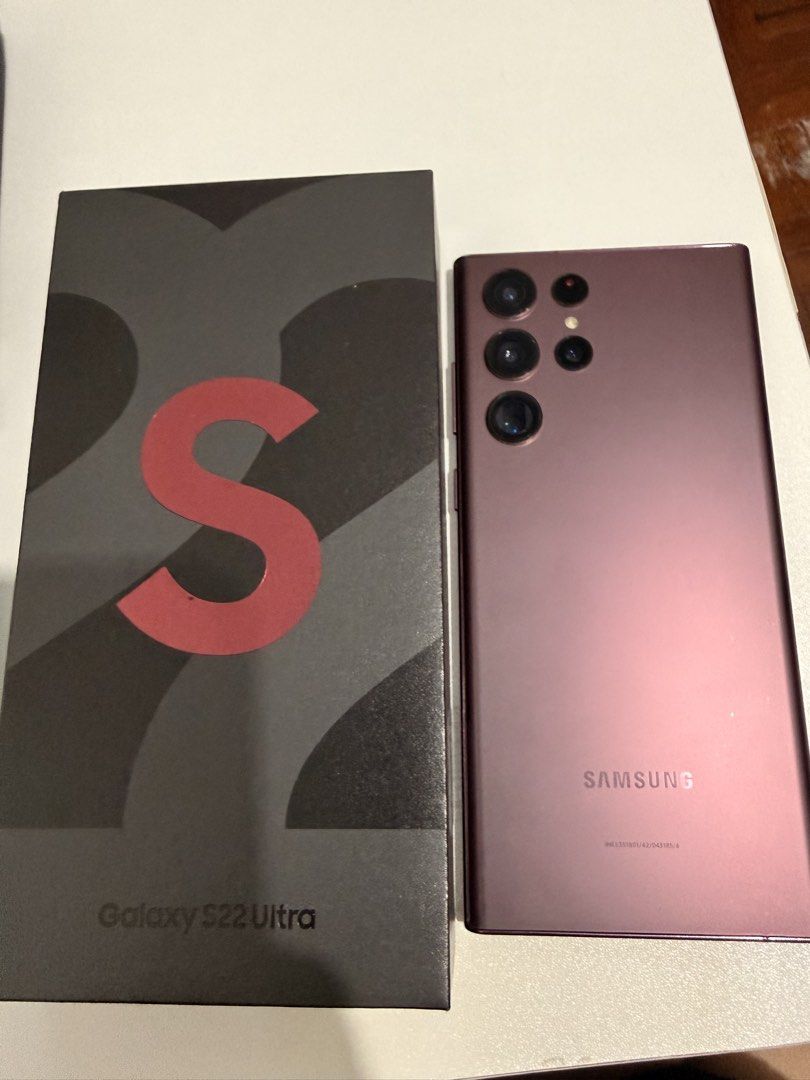 For sale S22 Ultra (Category: Samsung) located in Makati City. Submitted by PacBridgG (Listing ID 1463700802, Image 2). Description: - Samsung Galaxy S22 Ultra - Storage: 128GB - Color: Burgundy/Pinkish hue - Condition: Great, well-maintained - Includes original box - Available for meetups in Bonifacio Global City or Robinsons Manila.