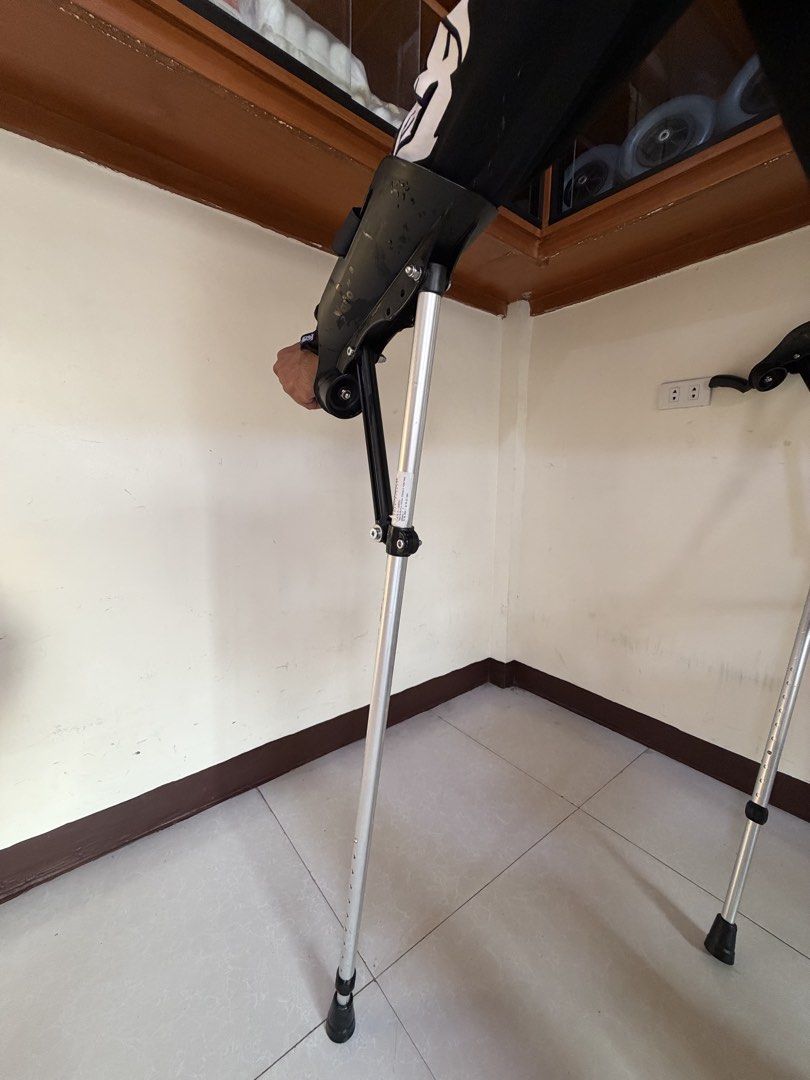Forearm crutches (Category: Rehabilitative Devices) located in Cainta. Submitted by reabilty (Listing ID 1463707212, Image 3). Description: ✅ FULL DESCRIPTION FOR SALE Nebotec Forearm Crutches — Premium German Mobility Aid ✅ Brand: Nebotec — trusted quality from Germany 🇩🇪 ✅ Model: Vario Uberlange — heavy-duty professional grade ✅ Max Load Capacity: 150 kg — strong & reliable ✅ Frame: Lightweight high-strength aluminum — rust-resistant, easy to